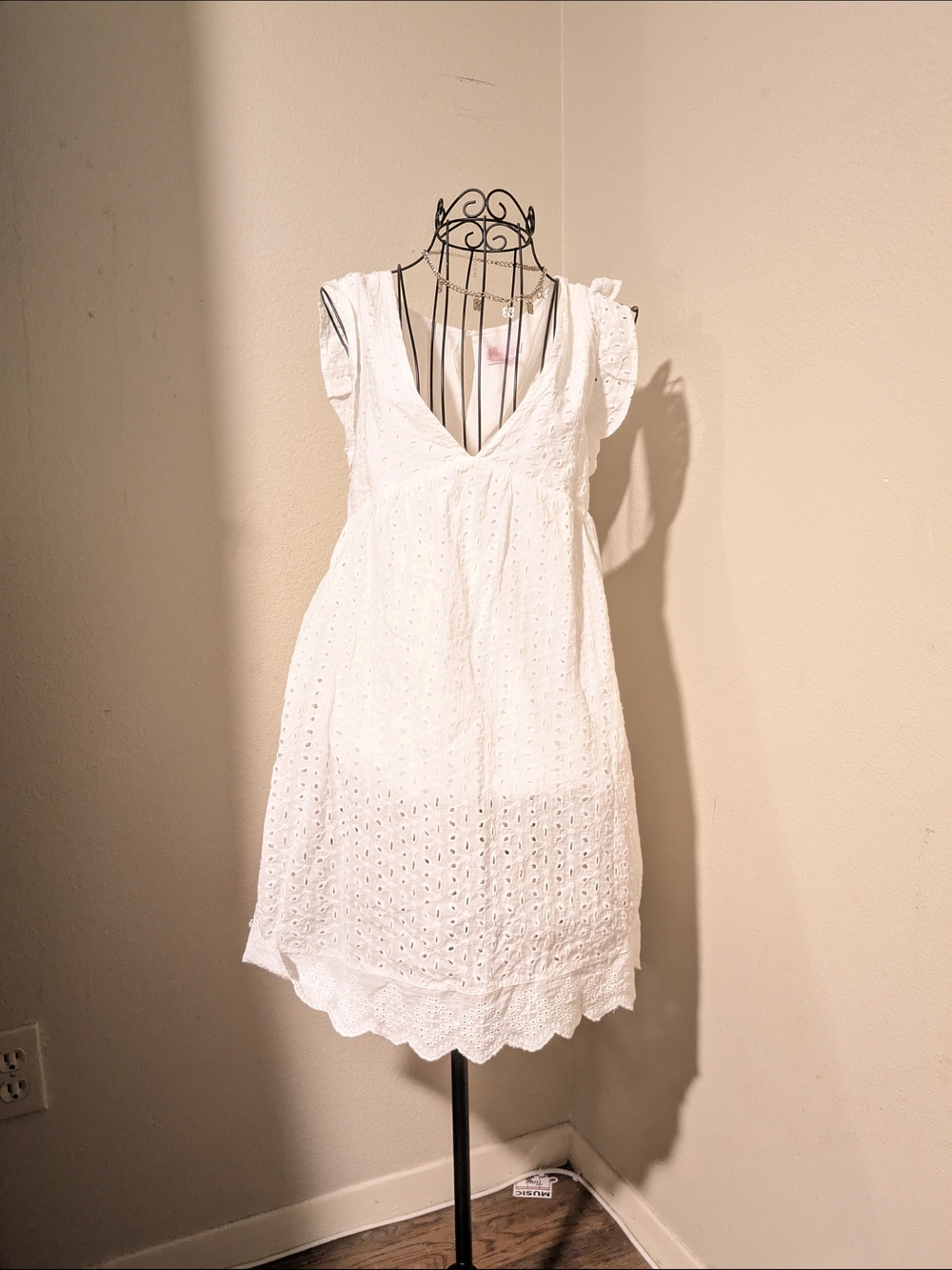 Pink Lily babydoll cotton eyelet dress 🪽